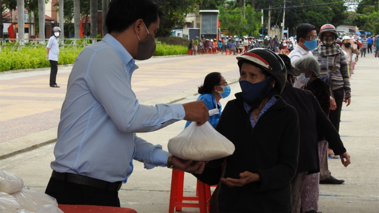 Pơxiâm x^ng xoăng phái tê kơtê a pơlê kong kơdrâm Kon Tum