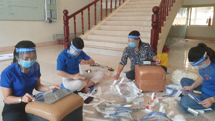 Hơnăm ối nếo Kon Tum kơhnâ pêi mâu tơdroăng cheăng kum a rơnó tơ’noăng