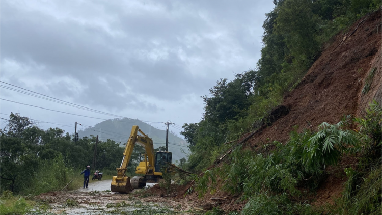 Chôm troăng kân Hồ Chí Minh kơpong tơkâ luâ kong pơlê Kon Tum