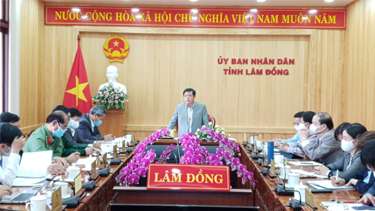 Lâm Đồng thăm pêi kơtăng tơdroăng hbrâ mơdât pơrea\ng Covid 19