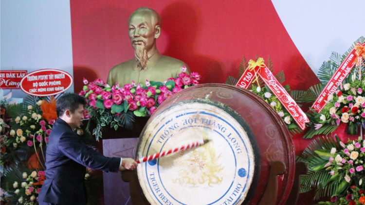 Hngêi trung Đại học Tây Nguyên pơxiâm leh mot hơnăm hriâm nếo