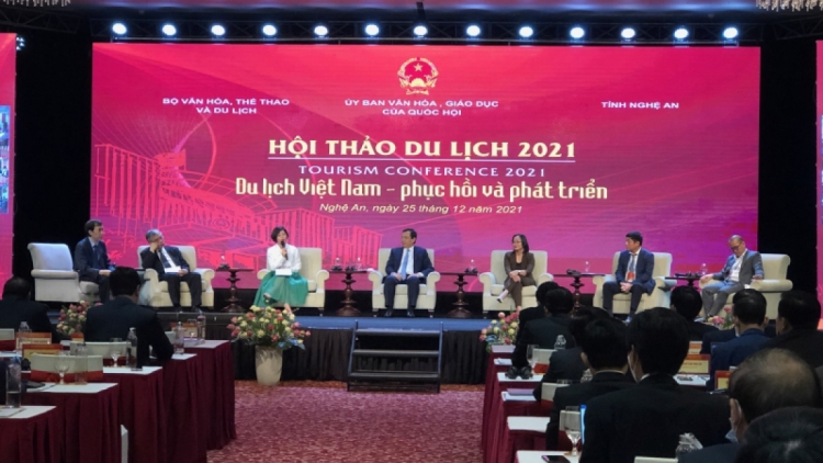 Hneăng hôp tơpui tơno ‘’Ôm hyô Việt Nam – pro tơniăn ƀă mơnhông mơdêk’’