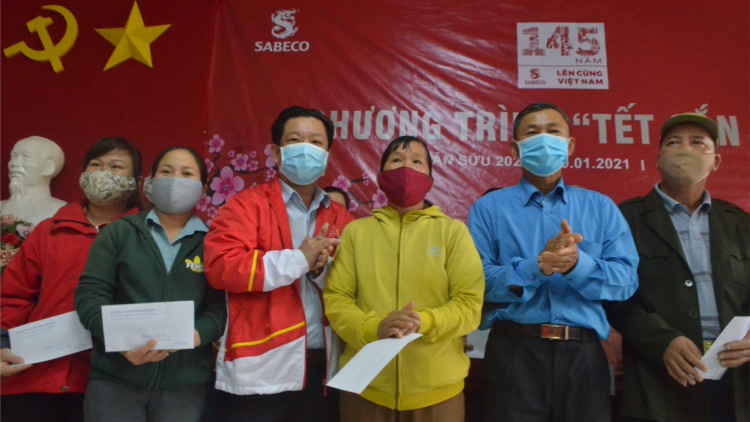 Dak Nông tơmâng to\ng kum tơmeăm Têt ăm ko\ng nhân mơngế pêi cheăng