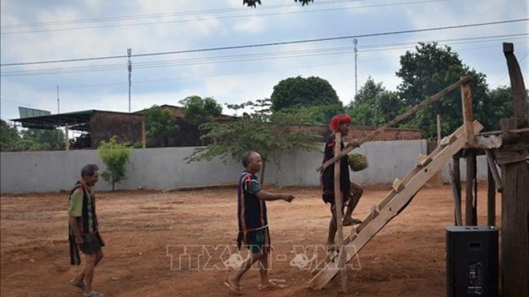 Ki lĕm tro dêi tĭng rơkâu mêi mơngế Jarai