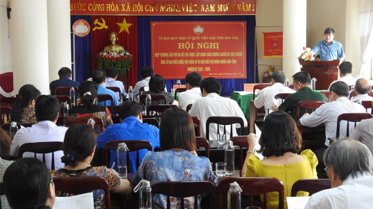 Kon Tum: Hôp roh má pái chêh inâi mơngế tơbriât pro kăn Kuô̆k hô̆i ƀă Hô̆i đong kong pơlê