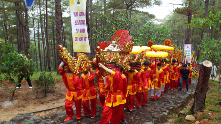 Tây Nguyên koh mơnê xiâm kối jâ pôa, hdroâng hdrê