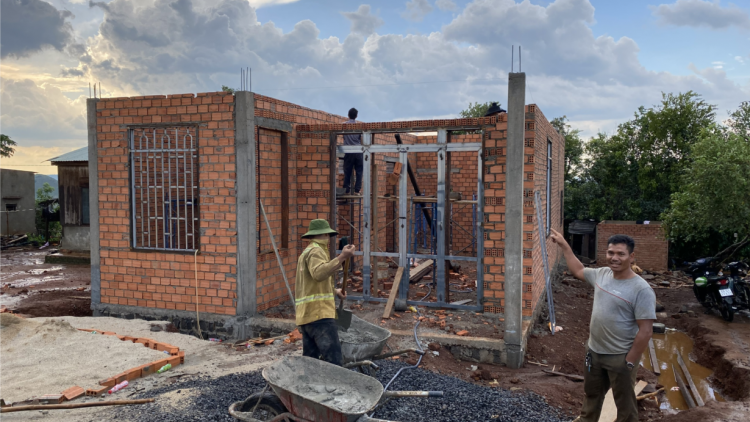 Dak Glong – Dak Nông: Hrĭng rơpŏng hluăn ing kơtiê kơnôm kơxô̆ liăn châ kơjo ăm mung