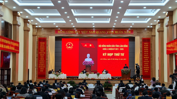 Tơdjâk pơreăng kân COVID-19, Lâm Đồng xuân ối châ xo liăn ngân tâk vâ chê 13%