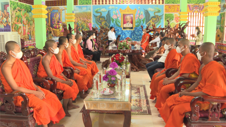 Kăn xiâm hnê ngăn Hô̆i đong hdroâng kuăn ngo Kuô̆k hô̆i rơkâu Têt Chôl Chnăm Thmây a Sóc Trăng