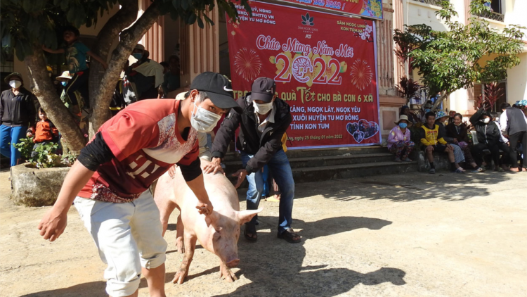 Kon Tum: Djâ têt troh kơpong kăch măng Tu Mrông