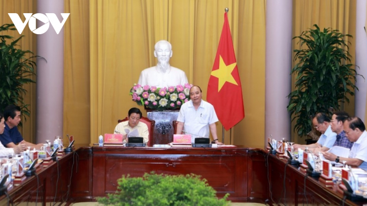 Kăn xiâm hnê ngăn tơnêi têa pêi cheăng ƀă Khu xiâm pơkuâ tơdroăng tơnêi têa ‘na mơjiâng Tơnêi têa tiô luât xah hô̆i chuh ngiah