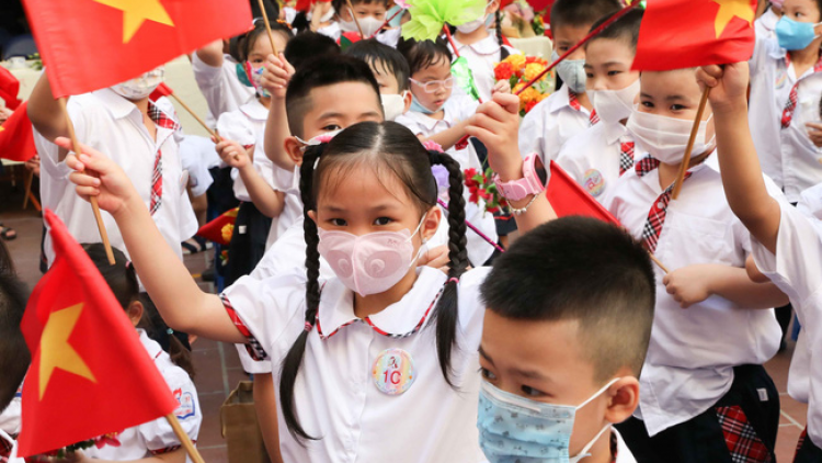 Lối 1,9 rơtuh ngế hok tro lâm 1 troh a hngêi trung tung mot hơnăm hriâm nếo