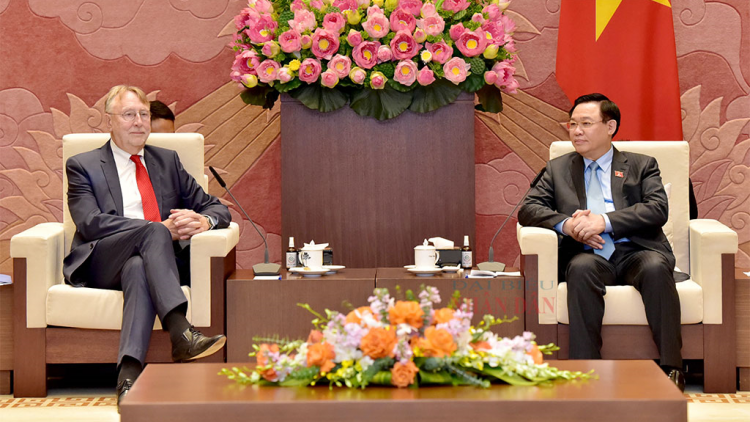 Kăn xiâm hnê ngăn Kuô̆k hô̆i tơdah Khu kăn Vi ƀan pơkuâ tê mơdró lâp plâi tơnêi dêi Kuô̆k hô̆i râ má môi châu Âu