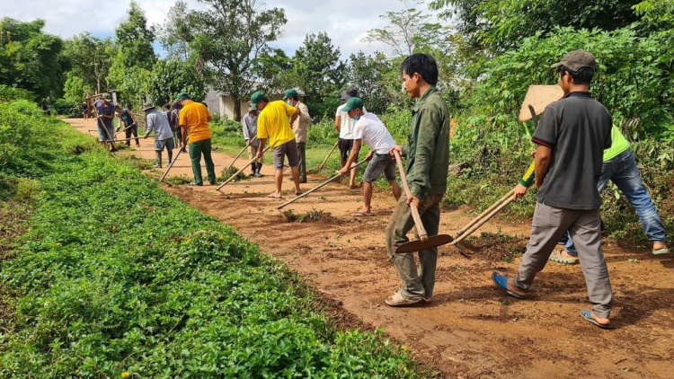 Kon Tum: Hlo hên tơdroăng pêi pro ki lĕm tung mơjiâng  thôn pơlê nếo a kơpong hdroâng kuăn ngo
