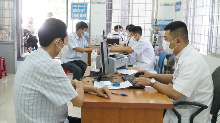 Tô tuăn pơreăng ki nếo, kuăn pơlê Dak Lak pâk vaccine hbrâ mơdât COVID-19