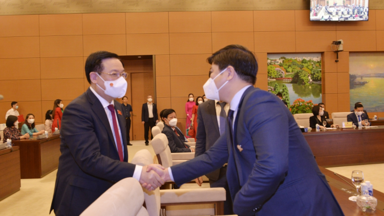 Pôa Vương Đình Huệ, Kăn xiâm hnê ngăn Kuô̆k hô̆i trâm mâ Khu mơdró kâ dêi ‘Rôh hôp mâu kăn pơkuâ mơdró kâ Việt Nam”