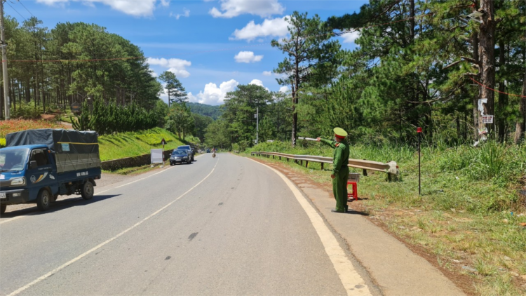 Lâm Đồng pro pơhôi tung tơdroăng klâ kơtăn, ăm phêp mâu tơdroăng cheăng tê mơdró vêh pêi cheăng nếo
