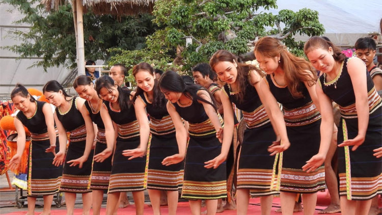 ​ Hdroâng kuăn ngo a Kon Tum tơmâng ngăn ‘na Hneăng hôp Đảng rôh má 13