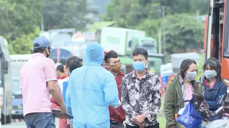 Gia Lai hbrâ mâu troăng hơlâ mơdât hên kơlo tâ tú dêi pơreăng COVID