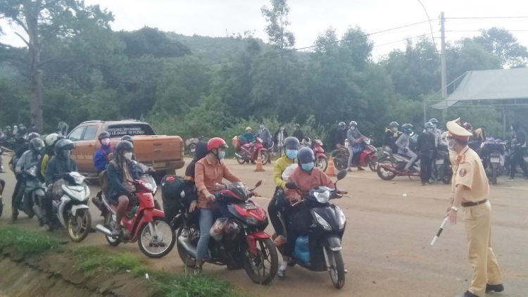 Kon Tum: Tơ’nôm 2 ngế yương tĭnh ƀă SARS - CoV2 ƀă tá hâi ai ngế tro tâ tung pơlê pơla