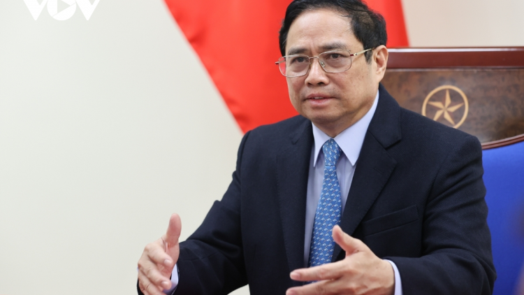 Pôa Phạm Minh Chính, Ngế pro xiâm hnê ngăn tơnêi têa tơpui tơno ƀă Kăn pơkuâ Grup pơkuâ Adidas