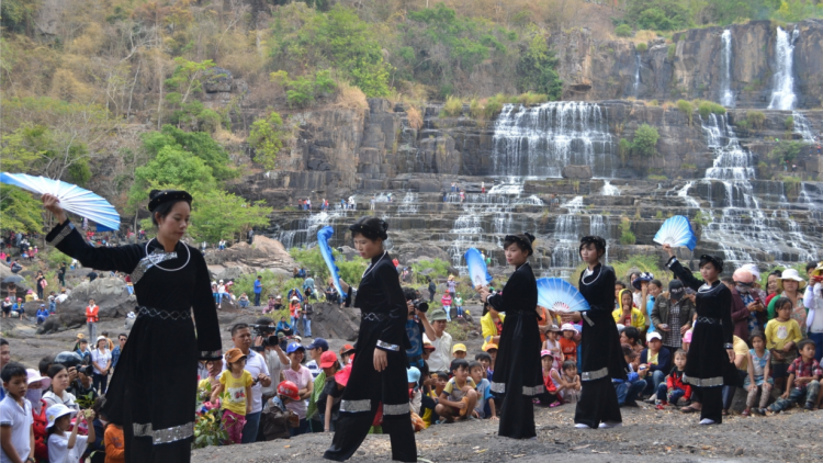 Lâm Đồng pơtê tơku\m po mơd^ng rơnó Hơngui vâ ví pơreăng nCoV ​