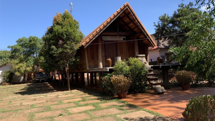 Pơlê kong kơdrâm {uôn Ma Thuột – Pơlê kong kơdrâm ngiât, pêng păm khôi túa le\m tro