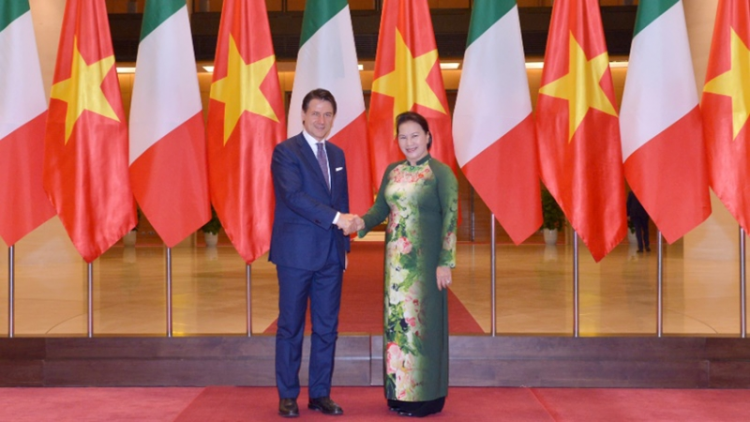 Kăn xiâm hnê ngăn Kuo#k ho#i tơdah Ngế pro xiâm hnê ngăn kong têa Italy