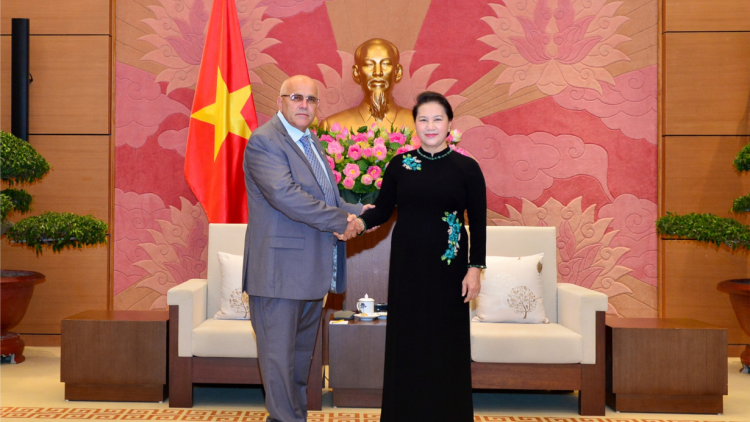 Kăn xiâm hnê ngăn Kuo#k ho#i tơdah Kăn xiâm hnê ngăn Vi [an kring vế kăch măng Cuba