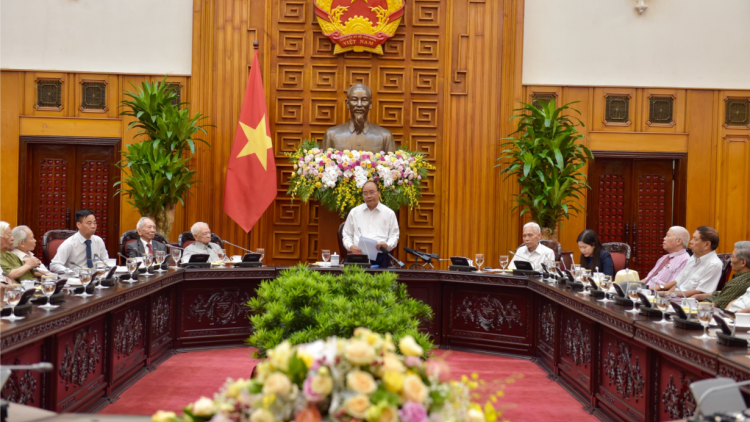 Ngế pro xiâm hnê ngăn tơnêi têa trâm mâ mâu ngế ki pêi cheăng, rak ngăn Pôa Hồ