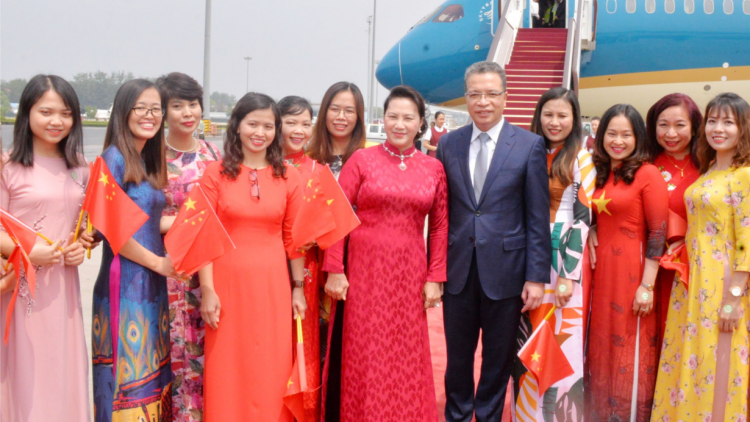 Kăn xiâm hnê ngăn Kuo#k ho#i troh a Bắc Kinh, pơtối lăm pôu Sinuâ