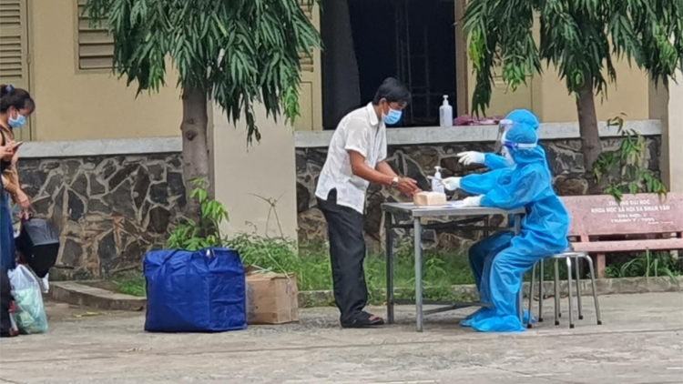 Lối 1.700 ngế F0 a hngêi pơkeăng pơtân Pơlê kong kân Hồ Chí Minh hiăng lo ing hngêi pơkeăng