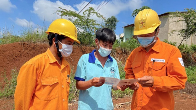 ​  Dak Nông tơmâng khât tơdroăng hnê tối ‘na on tơhrik