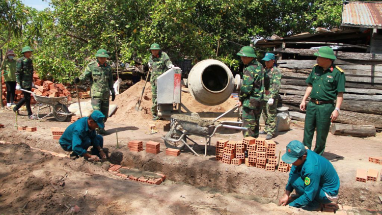 Mơngiơk ngiât  a kơpong tơnêi ki ai to răng [om pro tơ’nhê