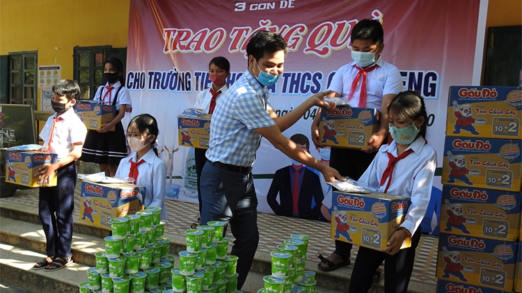 Kon Tum: Ăm kên pâng môh rơkong, ăm xup kơxo\ng khăng, têa tôu ro mơhnhôk ăm mâu hok tro lăm hriâm nếo