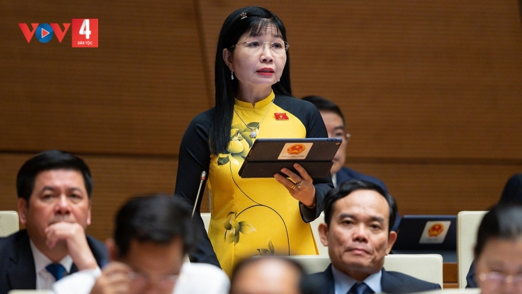 Kuô̆k hô̆i: Troăng hơlâ tơtro ví tơdroăng ki thái cô lo ing tíu cheăng tơdjuôm lăm pêi cheăng a tíu pêi cheăng krê