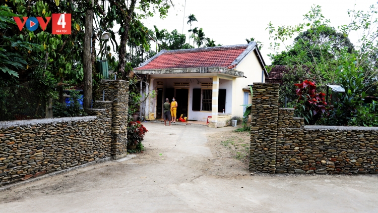 G’roong đhêl chr’năp liêm đhị chr’hoong da ding ca coong Đông Giang