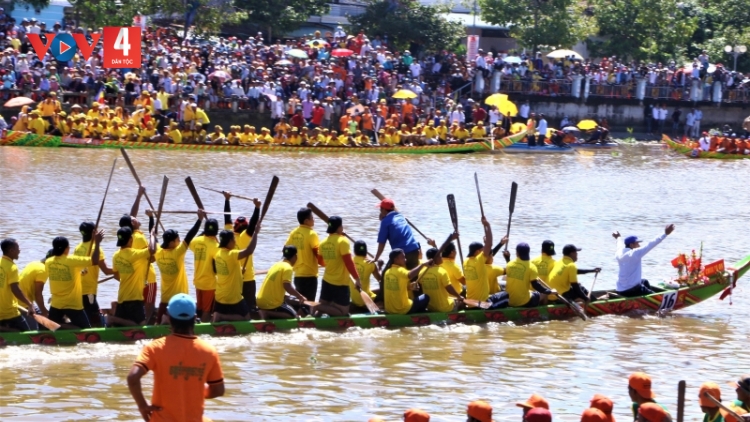 Hơnh deh pazêng chr’năp văn hóa liêm cra âng đhanuôr Khmer Nam bộ