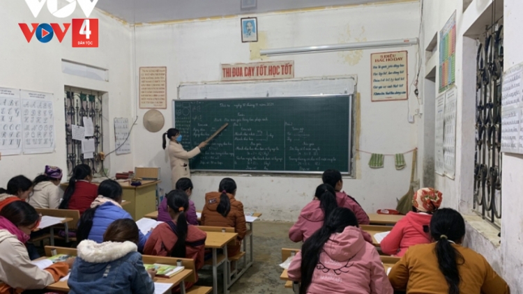Niềm tin thắp sáng nơi lớp học xóa mù