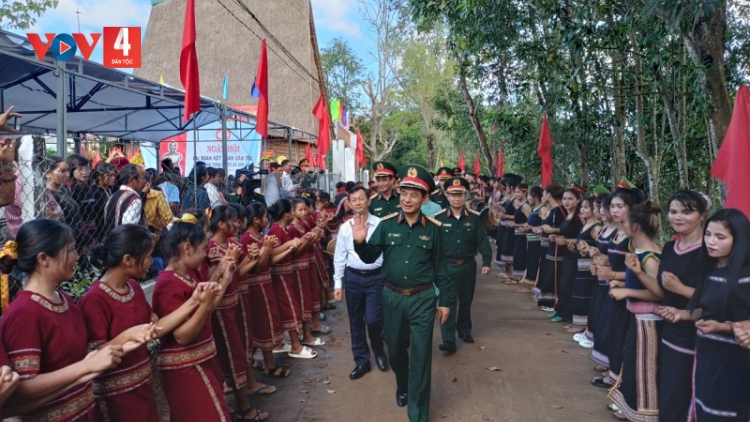 Pôa Phan Văn Giang, Ngế xiâm ngăn lêng veăng Hâi leh Rŭm môi tuăn tâi tâng mơngế a kong pơlê Kon Tum