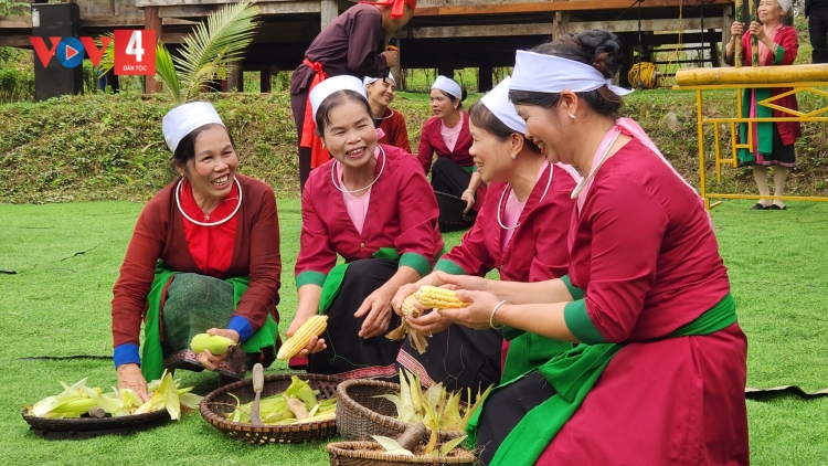 Vui "chậm đò ho" cùng dân tộc Thổ xứ Thanh