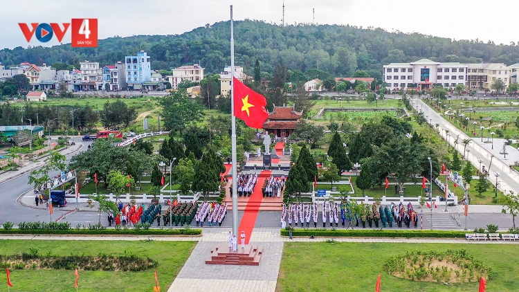 BÂƯ CỜ TỔ QUỐC TỨ LĂNG BẢC THÂNG PÒ CHANG PÉ HẢI CÔ TÔ