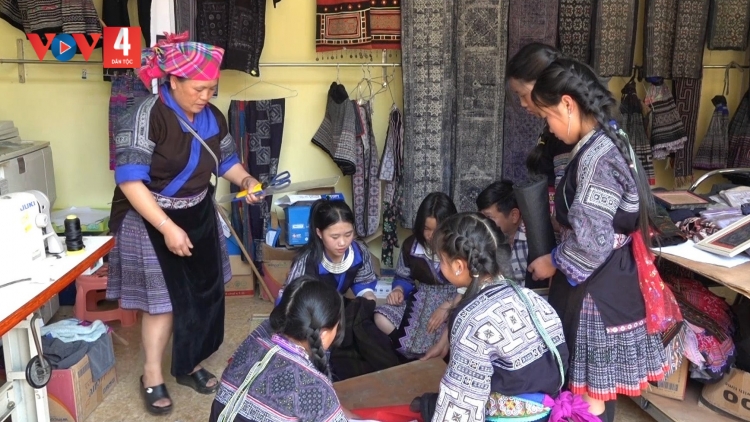 PỬA PỈ NOỌNG DÚ BÚNG KHAU PÙ ĐẢY SLON NGHỂ