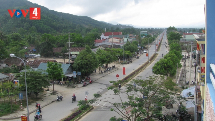 RÂU "TR'LÓO N'CĂR, TR'XĂL N'HANG" COH DA DING CA COONG THỪA THIÊN HUẾ
