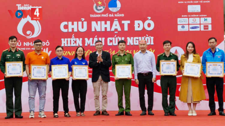 Lâh 1.000 đha đhâm c’mâr Đà Nẵng đoọng aham tình nguyện coh t’ngay “Chủ Nhật Bhrôông”