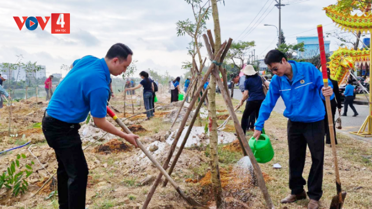 ĐÀ NẴNG TƠƠP GLUH BHRỢ “TẾT CHOH N’LOONG”