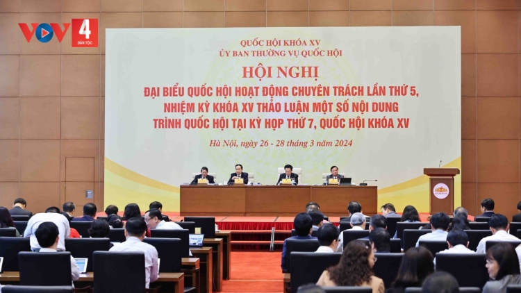 HỘI NGHỊ ĐBQH CHUYÊN TRÁCH: NẮC LÊY XAY MOON ZẬP ĐĂH RAU CRÊÊ TƯỚC QUY ĐỊNH CĂH ĐOỌNG ỘM A LẮC, BIA BÊL LÁI XE