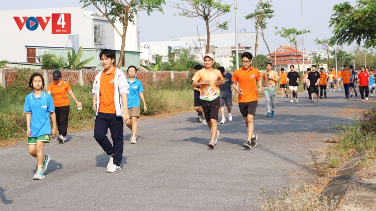 ĐÀ NẴNG: LÂH 1 R’BHÂU CHA NĂC MANUYH TING BHRỢ BH’RỢ “K’ỨC BHR’DANG DZUUNG LIÊM LOOM”