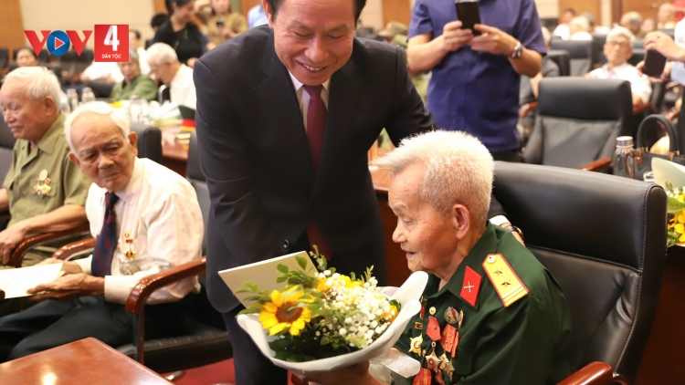 HẢI PHÒNG LƯM MẶT HAY TƯỚC CHIẾN SĨ ĐIỆN BIÊN