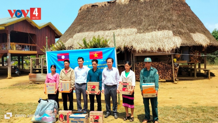 CHR’VAL ĐẮC TÔI LÂNG CHƠ CHUN, CHR’HOONG NAM GIANG CHER ĐOỌNG PR’ĐƯƠI PR’DUA ZÂP VEL PAZƯM ĐH’RỨAH ĐHỊ K’NOONG K’TIẾC ĐẮC CHƯNG (TỈNH SÊ KÔNG, LÀO)